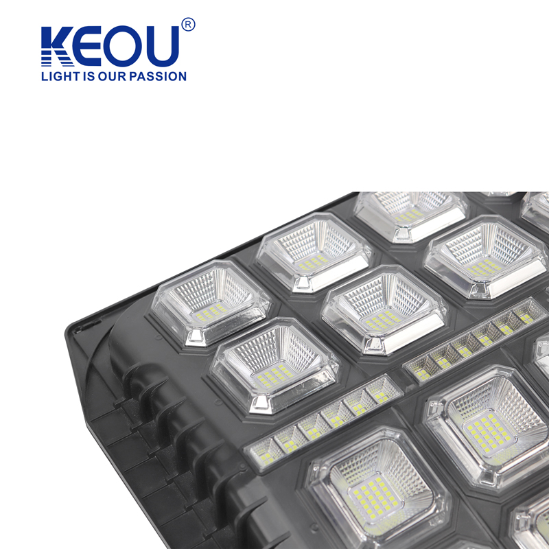 Lampadaire solaire tout-en-un