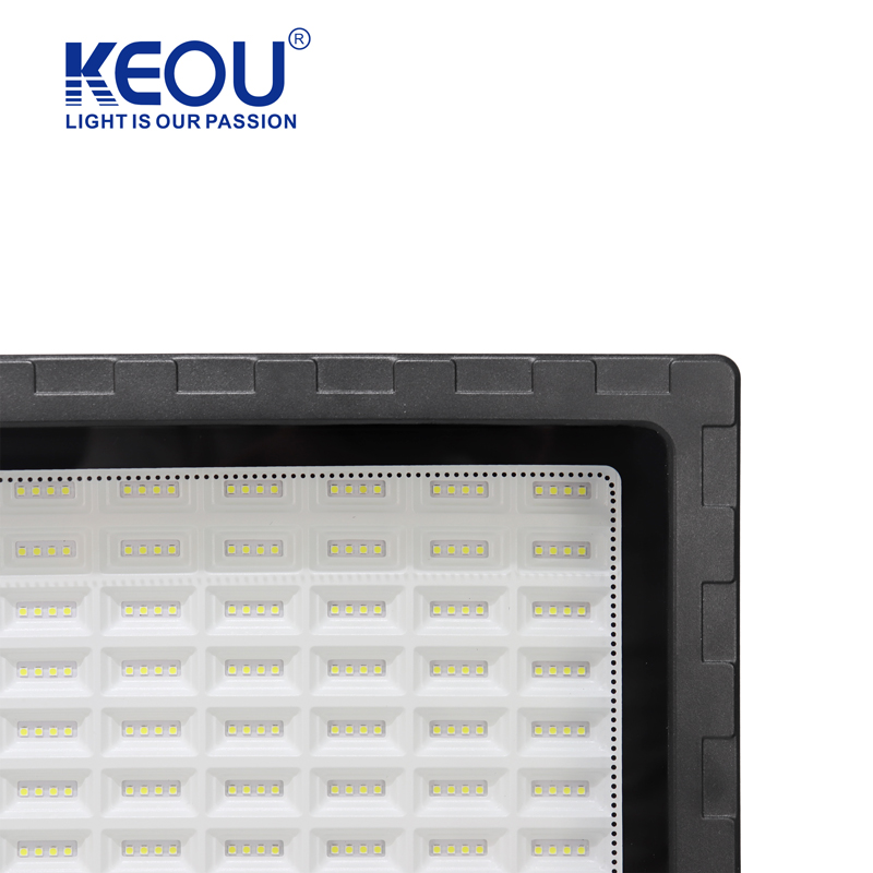 分割反射カップ型フラッドライト