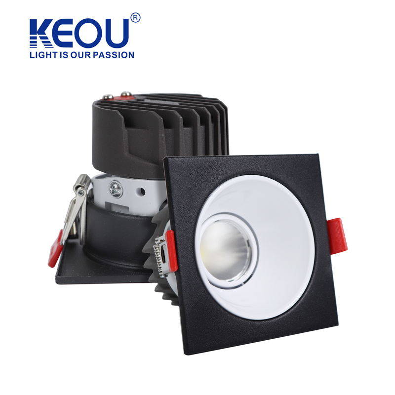 N. 04 Downlight modulare quadrato monotesta