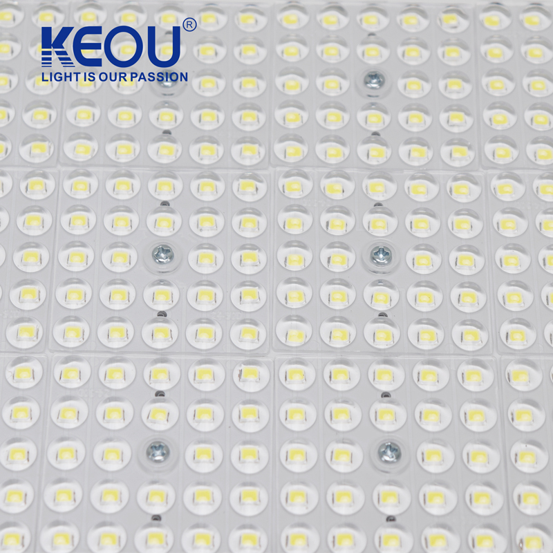 Lighting Angle SMD Flood Light ကို ချိန်ညှိရန် လွယ်ကူသည်။